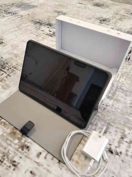 السلام عليكم

Redmi Pad Pro للبيع

مواصفات الجهاز:
الذاكرة: 8GB RAM  256GB ROM
 المعالج:  Snapdragon 7s Gen2 Mobile platform

الجهاز بعده داخل ضمان شركة الذهبي للاتصالات

الجهاز يحتوي على جميع ملحقاته مع كفر أصلي جلد ولزگة شاشة أصلية

مدة استخدام الجهاز لا تتجاوز 30 ساعة فعلية 

السعر المطلوب مع الملحقات ٢٥٠ الف وبي مجال بسيط 🙏

العنوان:طريق بغداد كربلاء عمود ٥٥٦ قرب سيطرة الوند

الهاتف ***********
