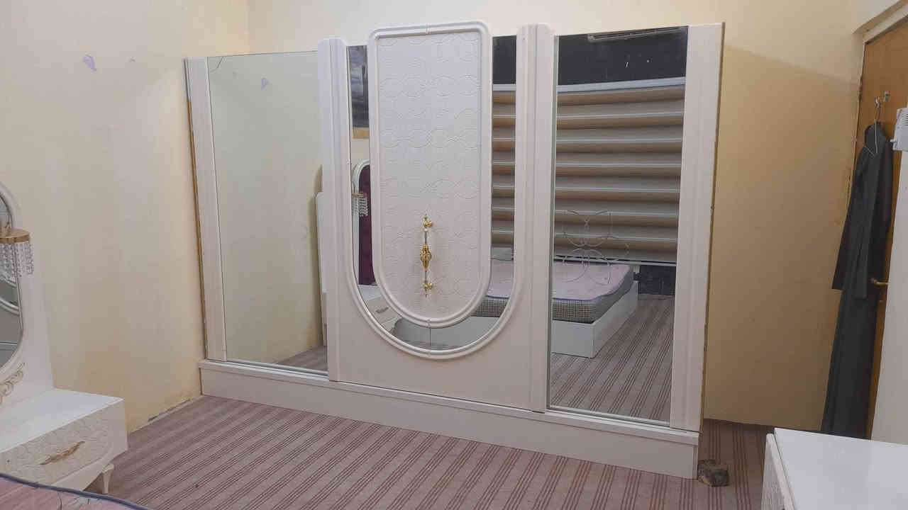 غرفة نوم تركي صبغ حراري 
مستعمل العنوان البصره  الزبير السعر ٨٠٠ 
للستفسار *********** الزبير, البصرة
