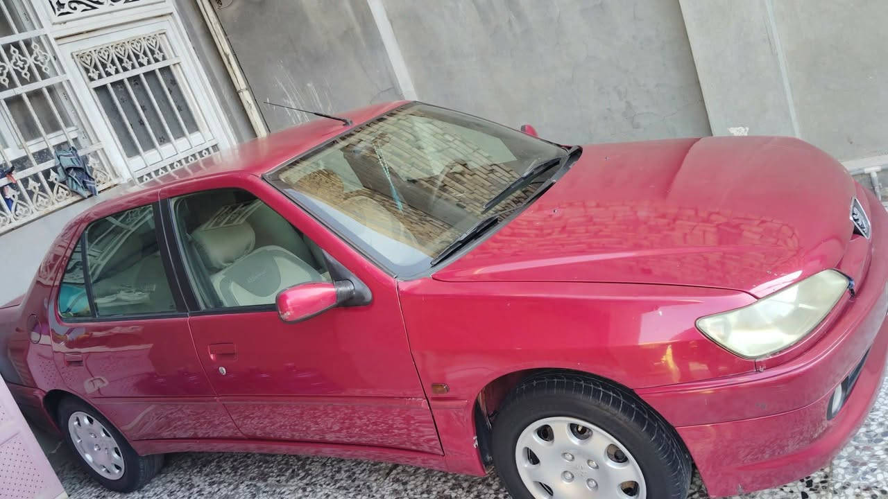 السلام عليكم عندي بيجو للبيع 306 معروضه للبيع مكان السياره حله  رقمها بغداد بيها قطع صبغ ابيع حزام كهربائيات شغاله تبريد شغال كير ومحرك مكفولات سياره مال جناي السعر 43 وبيها مجال بسيط الاتصال ***********
