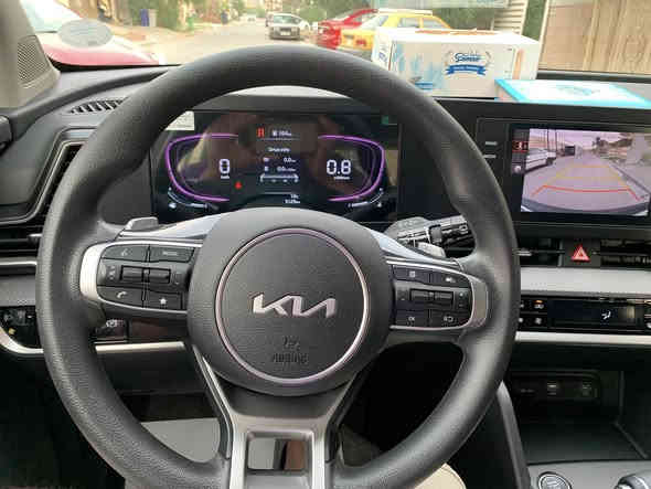 السلام عليكم 
كيا سبورتج 2024 خليجي 
المسافه المقطوعه 5100 وقابل للزياده 
تحكم ستيرن 
رادار جانبي 
حساس خلفي 
مري شفط 
داخل مخمل اسود 
بدون سلايد 
بصمه ابواب + بصمه تشغيل 
سايد بريك بصمه 
مانع منحدرات 
مانع تزحلق 
نظام اوتو هولد 
رقم اربيل تريد تحويل تريد وكاله 
السياره ع وضع الشركه بدون اي ظرر او بارد او حتى شخط سليمه 100‎%‎
السياره ع وضع الشركه الله شاهد ومثل مذكرت ماشيه 5100 وقابل للزياده 
مكان السياره بغداد حي الخضراء 
*********** متوفر واتس اب 
السعر 235$
