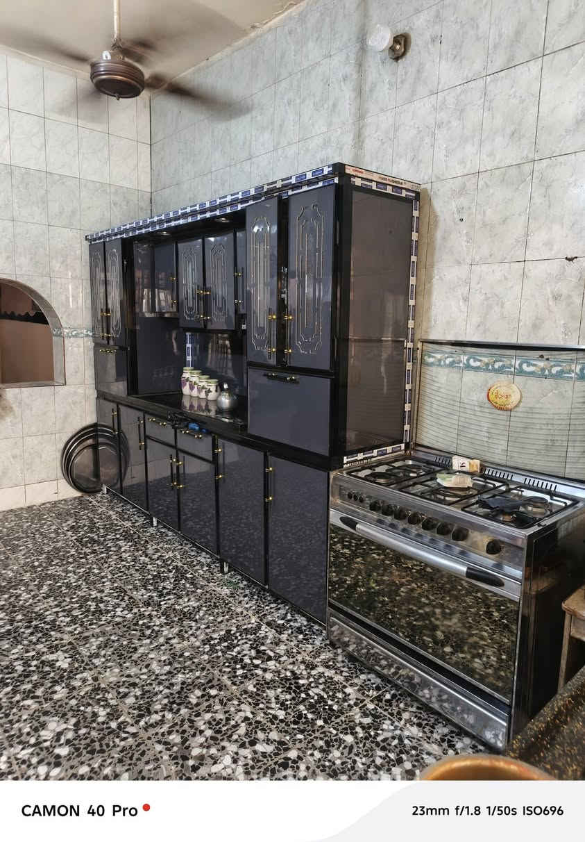 150متر طابو صرف حي رئاسه المعلمين واجهه سبعه ونص نزال عشرين اتلث غرف نوم استقبال مطبخ خدمات منور وكراج وخدمات والبيت سند مستقل السعر، 270وبيه مجال ***********
