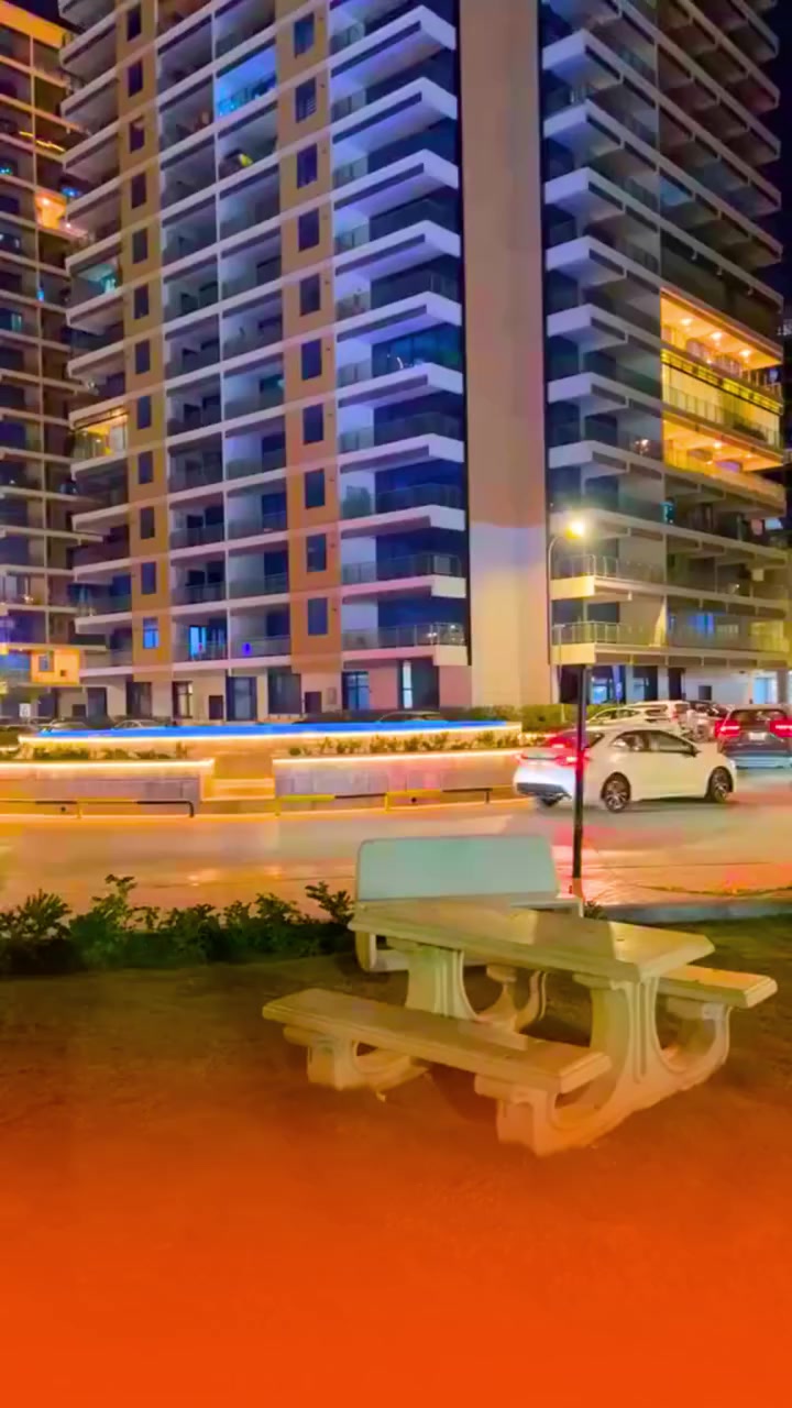 شقة مميزة للبيع في مجمع رويال سيتي ✨
📍 الموقع: مجمع رويال سيتي
📐 المساحة: 181 م²
🔹 المواصفات:
• غرفتا نوم
• حمامان
• صالة مريحة
• مطبخ مجهز بالكامل
• بلكونة
• إطلالة جانبية جميلة
💰 السعر الكلي: 349 مليون دينار
💵 المقدم: 295 مليون دينار
📉 المتبقي: 54 مليون دينار عند السداد
فرصة مناسبة للسكن الراقي داخل مجمع متكامل الخدمات.
للاستفسار والتفاصيل يرجى التواصل عبر الخاص أو الاتصال المباشر.
0772 317 3592
