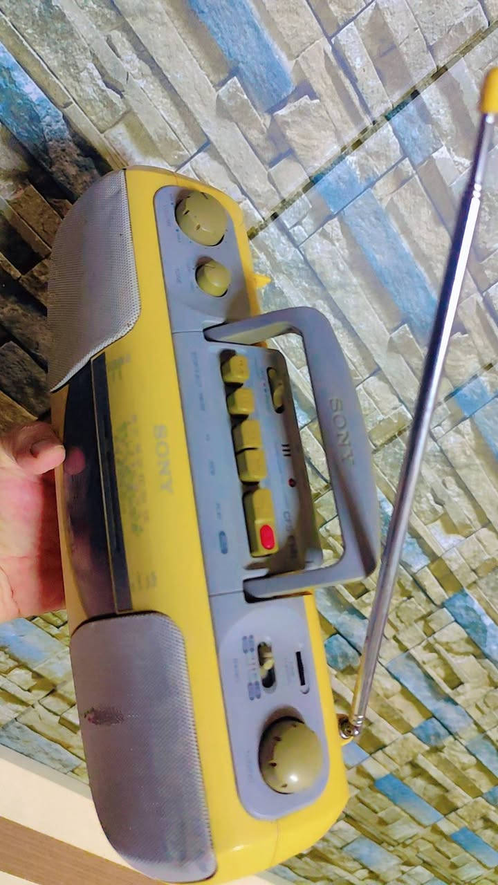 باله اوربيه
مشغل راديو كاسيت سوني ياباني ٤موجات FM، LW، SW ،MW يعمل بالكهرباء او ٦ بطاريات تسمح بالتسجيل من الراديو إلى الكاسيت ملاحظه يوجد فطر صغير بزاويه جهة الاريل غير مؤثر السعر ٤٠ مع التوصيل


**إذا كنت صاحب هذا الإعلان وتريد حذفه لأي سبب، رجاءا أرسل رسالة إلى الدعم الفني**