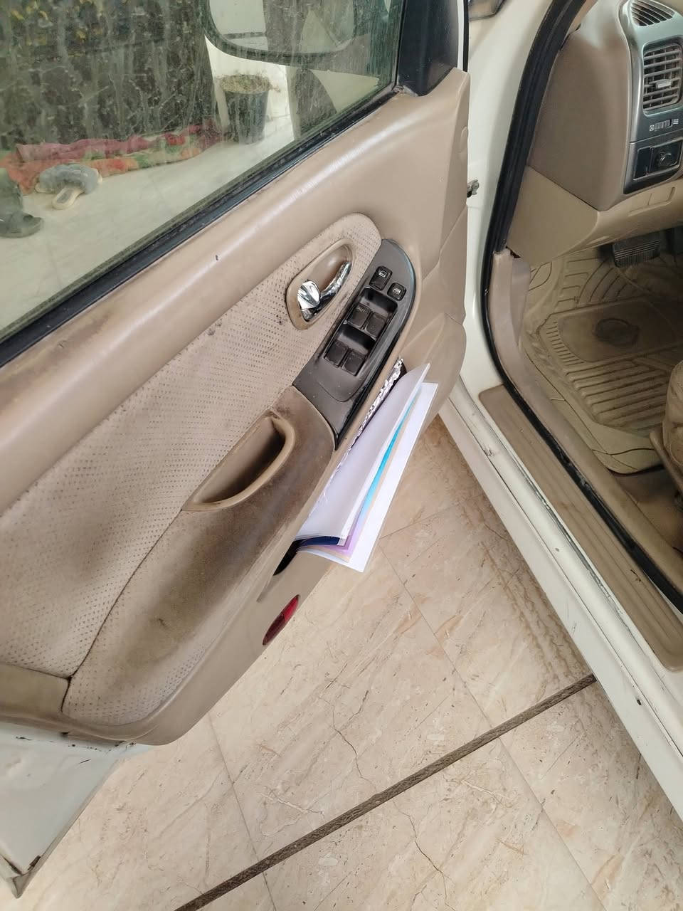 نيسان مكسيما 2004 بغداد مشروع وطني جاهزه محرك 3000  السعر 65 وبيه مجال للتواصل ***********
