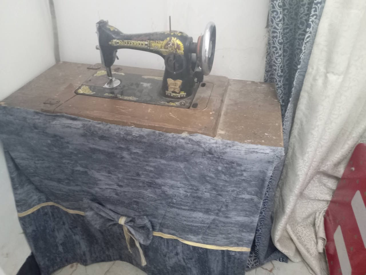 غراض البيع والشراء يجي خاص *********** في محافظه الديوانيه وعندي كنتور تركي سحب وعندي مبرده ثانيه وعندي طباخ عشتار البيع وتخم البيع
