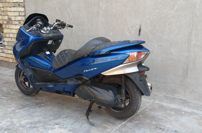 للبيع فورزه 0/10 جاهزه  من كلشي مكينه بلاد ما مفتوحه الدراجه  مصبوقه للجماليه صبق حراري فرن السعر مليون ونص بيهة مجال مكاني بغداد  ***********
