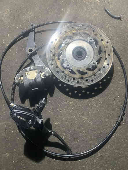 ديسك مال مطار امامي شرط كل شيء ما بيه 60 بمجال شرا يتصل او يجي خاص‏‪***********‬‏
