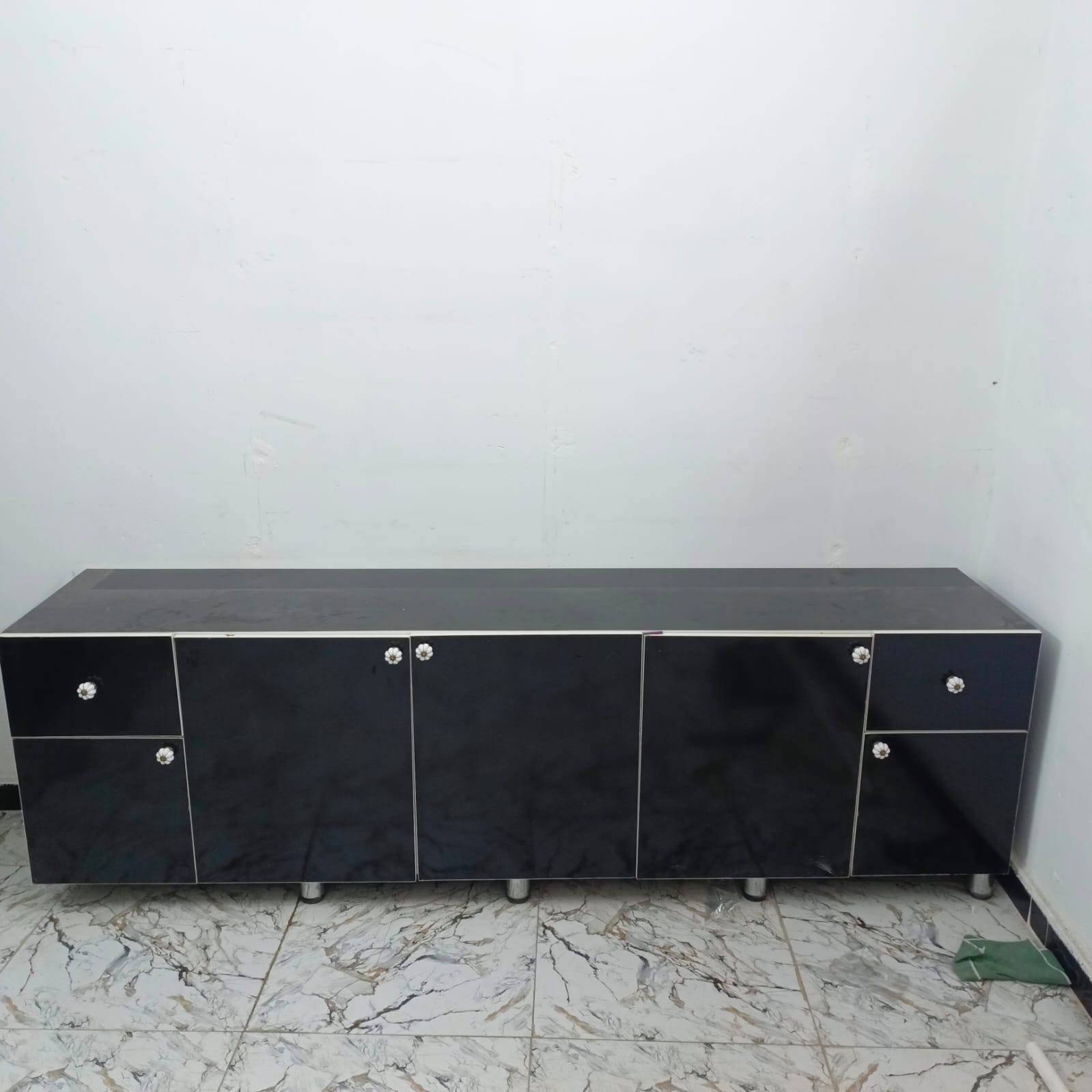 ديكور مكتبي كامل توصا  بمليون


**إذا كنت صاحب هذا الإعلان وتريد حذفه لأي سبب، رجاءا أرسل رسالة إلى الدعم الفني**