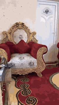 السلام عليكم دار موثث مع مزرعة للبيع مساحة 1800 متر بس تسجل في التسجيل العقاري دوانم في منطقةالشيخ حمد قرب ملعب حروري تبعد عن مزرعة العصفورة 400 متر السعر 300 مليون وقابلة للتفاوض الاتصال ع الرقم *********** بي واتساب
