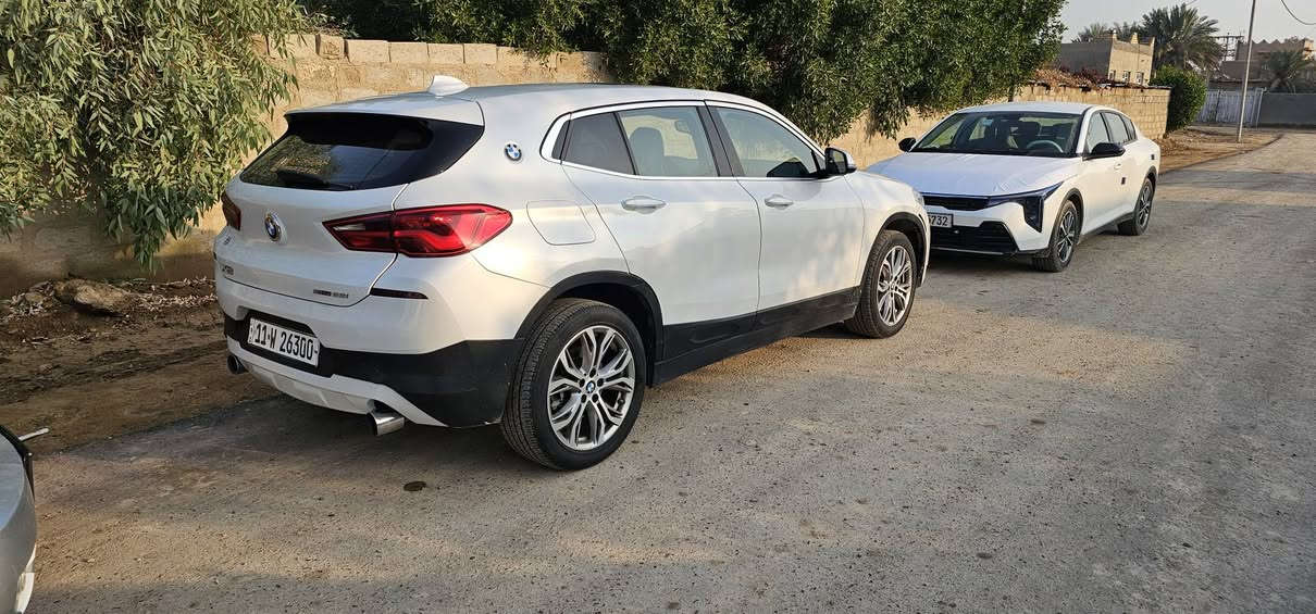 BM x2
بي ام موديل 2018 فول مواصفات للاخير 
رقم بغداد بأسمي 
حادث موضح بالصوره 
سونار موجود بالصور فقط بنيد وباب خلفي اثر بطش 
المواصفات تعجز فول الفول 
محرك 4 تيربو دير بانزين عادي نفط اي شي 😊
السعر 155
السعر مناسب جدا مكاني واسط الصويره 
***********
