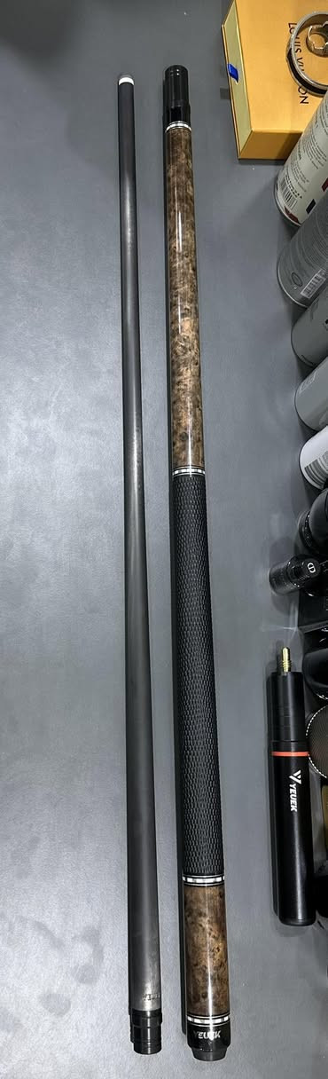 سلام عليكم للبيع كيوب Yeuek
كاربون فايبر مع جنطه وجف مستخدم مره وحده
السعر 200 الف قفل 
للتواصل***********
مكاني اربيل
