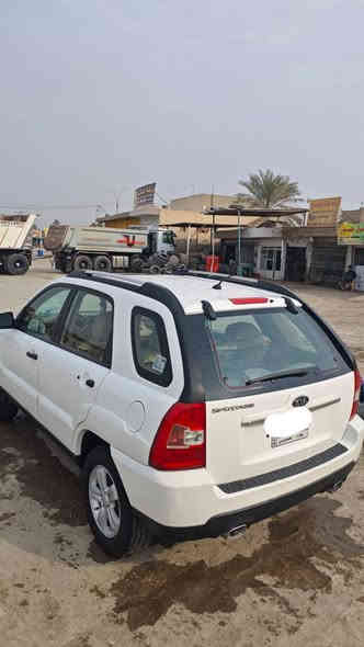 السلام عليكم
كيا  سبورتج موديل ٢٠١٠  سياره جاهزه كير مكينه حداديه تخم تاير تبريد ثلج اصل مكينه ٢٠٠٠ خليجي  مكفولة رقم  بغداد خصوصي التواصل على الرقم التالي ***********
