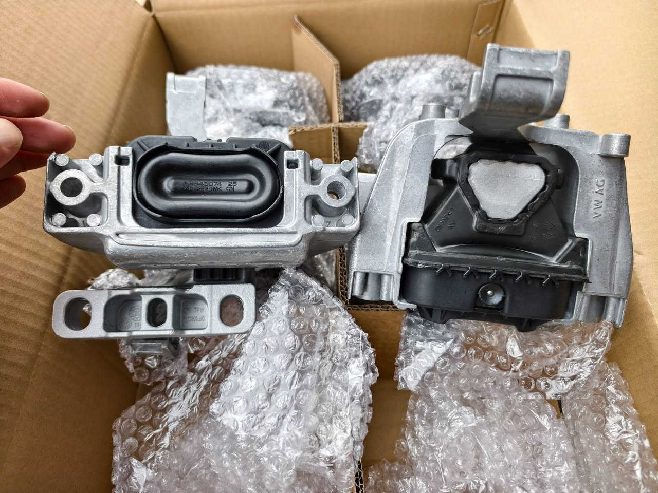 Engine support pads 5QD 199 262L


**إذا كنت صاحب هذا الإعلان وتريد حذفه لأي سبب، رجاءا أرسل رسالة إلى الدعم الفني**