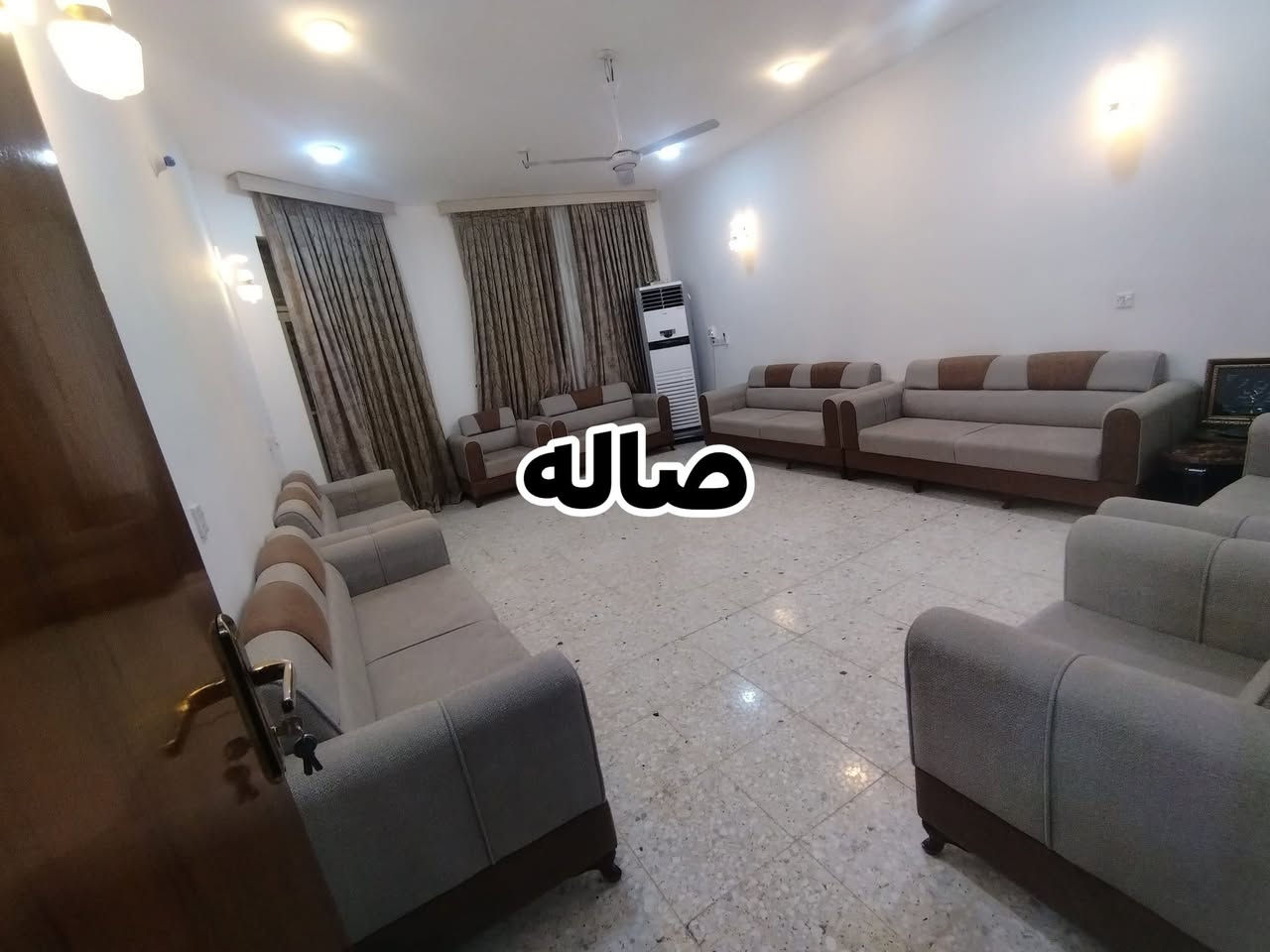 دار مساحة 220/م طابو زراعي سند 25للبيع 
عنوان الحله حي البكرلي الشارع الشيخ علي الحميري
بناء حديث طابوق كونكريت مسلح
عرض الشارع 10/م موقع مميز وراقي
 للتفاصيل أكثر للآتصال  ***********
السعر   127مليون
