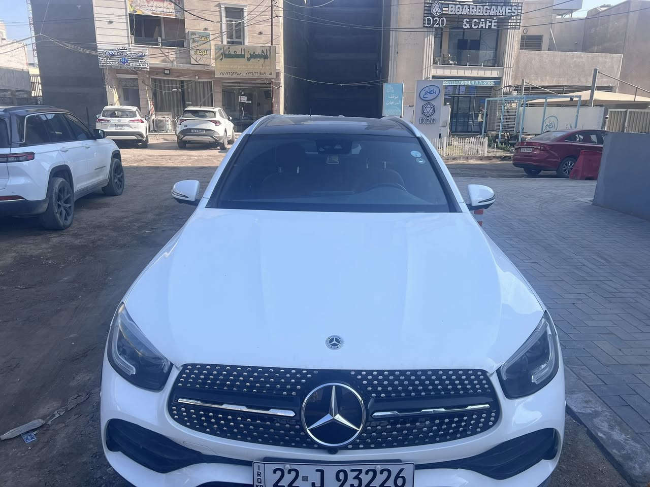 مارسدس glc 300 
موديل 2022 
وارد امريكي 
سيارة ماشية 29 الف كيلو 
سيارة كاملة مناقصها شي 
مواصفات الـ glc معروفة 
مودات قيادة 
تحكمات 
كامرات 360 درجة 
بانوراما 
وبعد هواي مواصفات 
السعر 270 $ 
العنوان المنصور الداوودي 
*********** 📞 
او تواصل على الخاص

