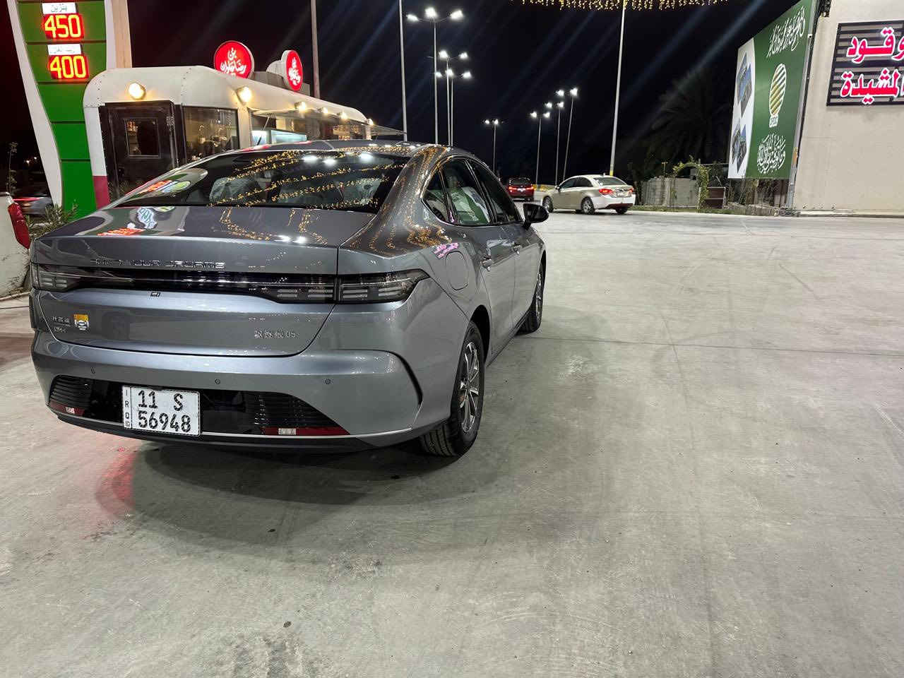 سلام عليكم بي وايدي دسترويل ماشيه 9كيلومتر سياره جديد غراضها كامله سعرها عل خاص مكان بغداد شارع فلسطين أو زيونه الرقم:***********
***********
