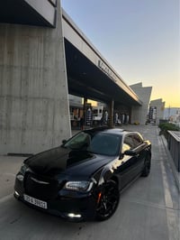 كرايسلر 300 • محرك V6 3600 • مشي ٧٠ الف