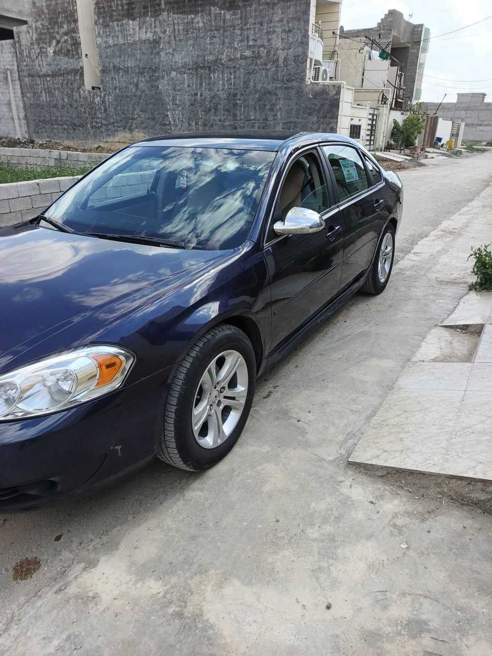 سلام عليكم امبالا موديل ٢٠١١ بيهة بس بارد بالجاملغ الخلفي مكينة وكير وصدر كلة جديد السعر ٨٠ و بيهة مجال حك الجية المكان تقاطع القدس هاتف ***********
