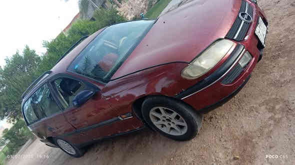 اوبل غواص 97 مكينه 2000 سوده گير عادي سياره جاهزه بلاديه *********** سنويه عضم 2026   جام كهربائي  السعر 27وبيه مجال ارو مراوس باوبل صندوق بيه خويس داير فقط مثل ماموجود بل صوره وحديد گاصه وكامل فط. شده
