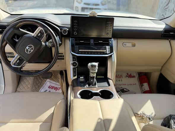 لاند كروز 2022صدفي شركة SAS ساز ماشيه 44الف مكفولة من اي شي كفالة عامة السعر65 $ الف دولار 
رقم بغداد تحويل 
***********
