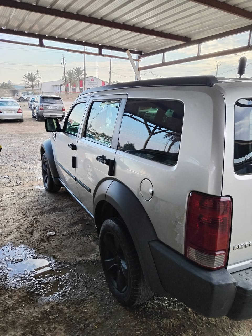 السلام عليكم ورحمة الله
سياره دوج نيترو 2008
السياره كفاله
كير ومكينه وتبريد كله جديد صدر جديد تخم تاير جديد غرفه نظيفه
كشر بلادي بدون صبغ بدون ضربه
مكينه ٦ اسلندر ٣٧٠٠
كير ٥ نمر
رقم انبار انكليزي تحويل اي مكان
داخل كله وضع البلاد
مسجل وستتم سماعات بلادي
مكان السياره بغداد قريب ع غزاليه
ترهم مراوس ابو بيع السعر ٩٦ وبيها مجال
هاتف ***********
