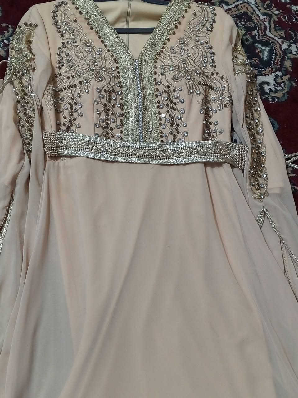 فستان جداً نضيف للبيع بسعر الي تريدونا


**إذا كنت صاحب هذا الإعلان وتريد حذفه لأي سبب، رجاءا أرسل رسالة إلى الدعم الفني**