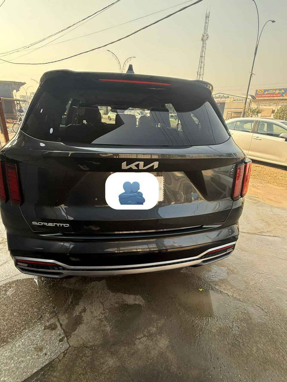 كيا سورنتو 2023 وارد امريكي فول واحد ع واحد حادث بسيط جدا فقط بنيد مصبوغ بدون تبديل بدون دواخل
بنوراما 
بصمه 
كشنات جلد 
رادار 
تحكم ذاتي 
تحديد مسار 
محرك 2500
سبعه راكب 
جنطه ذكيه 
فول الفول 
رقم بغداد دولي بسمي 
السعر 197$  ***********
