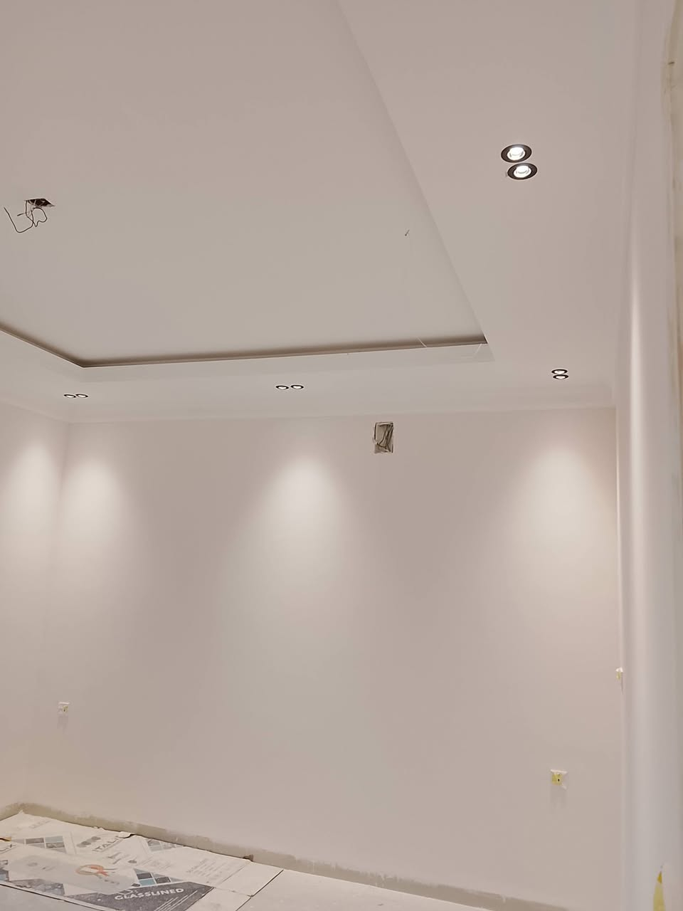 السلام عليكم 
صباغ جدران كل انواع الاصباغ *طلس معجون شغل واجهيات
شغل درجه اولى واسعار مناسبه جدا 
ترميم المنازل التعبانه
معالجة الرطوبه واخفاء السيراميك 
متفرغ حاليا 
مراسلة الخاص او الاتصال على الرقم 
***********
***********
