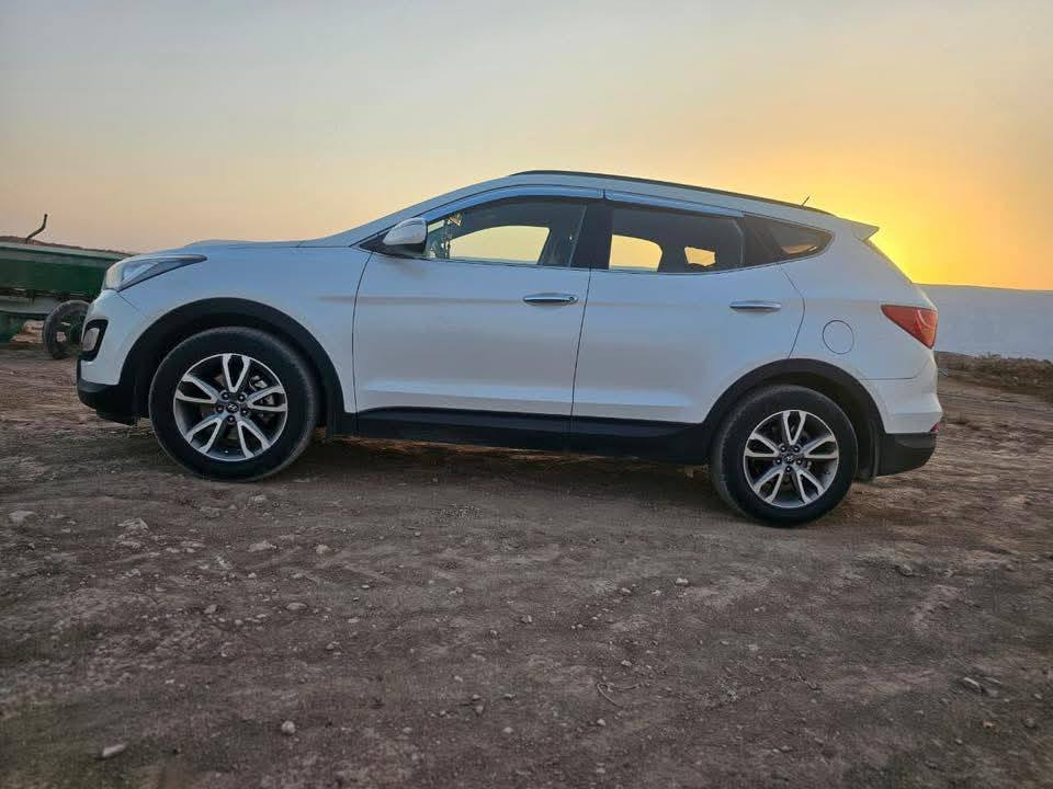 سنتافي
موديل 2014 

بيها صبغ فقط اصبعين اسفل لايت امامي 

والباقي مكفول عن كل شئ 

والرقم أربيل 

مكفول من كلشي سنوية مجدد 

2029 استفسار اكتر اتصال ***********

يصير مروسها مع تويتا سينا
