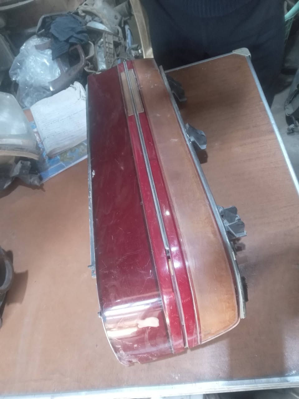 غراض هارتوب فنصه موديل ٩١ بك لايت أيسر عدد اثنين مع بجم كامل مثل ماوضح بالصوره مع دركه ستيرن كامله مع دعاميه مع فرس  مع تخم كشنات مع عمبار بريك مكان النجف السعر ٤٠٠   ***********
