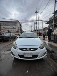 سيارة اكسنت موديل 2011خليجي محرك 1,600سعر 90 عنوان بغداد الدورة شارع ا...