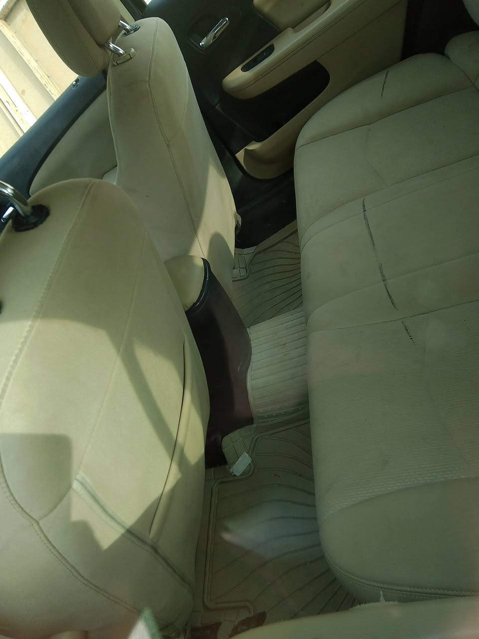 السلام عليك سي 200 أمريكي 2013  سياره تخبل 
مال جناي مكينه2400 طيران سياره مال بيت الله شاهد 
وين مايعجبك اطلع تخم تاير جديد ادامه عليه سياره كله  كشنات كهرباء تنته سلايت سياره ياخذه يدعيلي عليه كله بلادي اي صبغ مابيه مكاني بغداد المحموديه احبه من صور سيارة السعر 78 وبيها مجال شراي انتصل وشلع عيوني *********** وتساب 💓🩸
