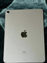 ‏سلام عليكم 4 iPad ذاكرة 64 نظافة 100 سعر 300,000 دينار الرقم 07765991...