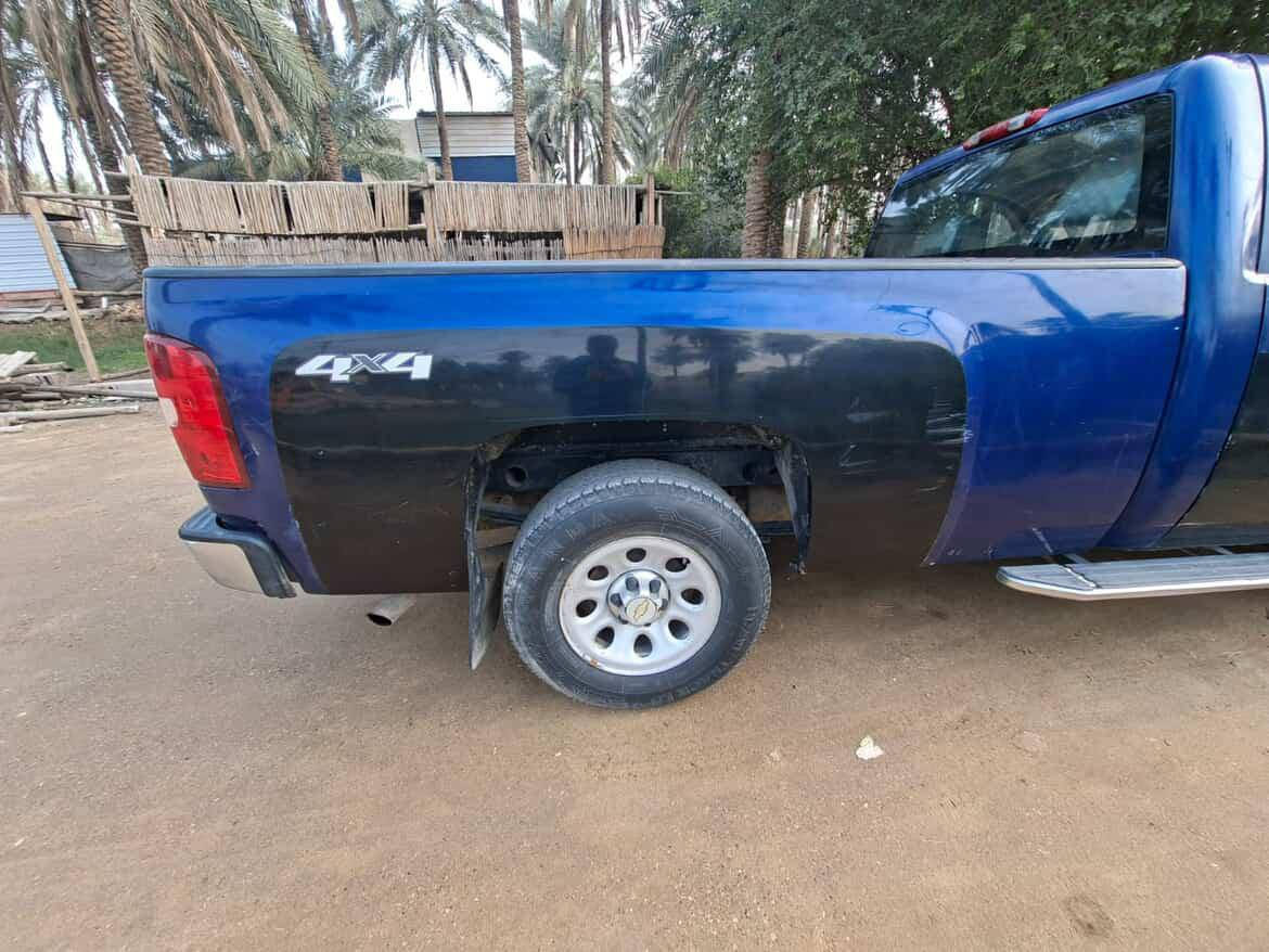 سلام عليكم
سلفرادو 2013 
رقم نجف انكليزي باسمي السياره مكينه وكير جدد حداديه جديده السياره نضيفه ما متعوبه وارد امريكي حادث بنيد وجاملغ مكان السياره كربلاء السعر 95 ورقه وبيهه مجال 
للاستفسار على الرقم ***********
