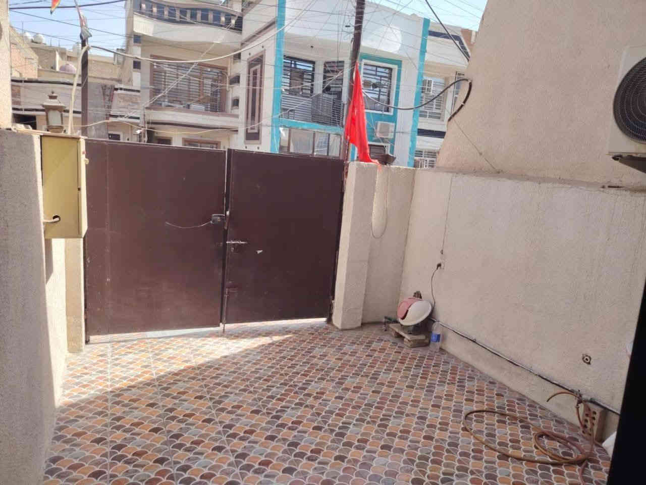 على بركة الله.. 
بيت للبيع بسعر مناسب طابو صرف 
سعر مناسب جدا طابو صرف. 
🏛️🏛️🏛️🏛️🏛️🏛️🏛️🏛️🏛️🏛️
بيت للبيع بسعر مناسب طابو  صرف حي الجهاد ديوان الضباط خلف أربع شوارع مباشرتا 100م 
يحتوي على..
🪶2 نوم 
🪶 صاله 
🪶 مطبخ 
🪶خدمات
نشر عدد الإعلان 192/90 دار
📞*********** وتساب 
📞*********** وتساب 
🎆الله يرزق الجميع..
🏛️🏛️🏛️🏛️🏛️🏛️🏛️🏛️🏛️🏛️
