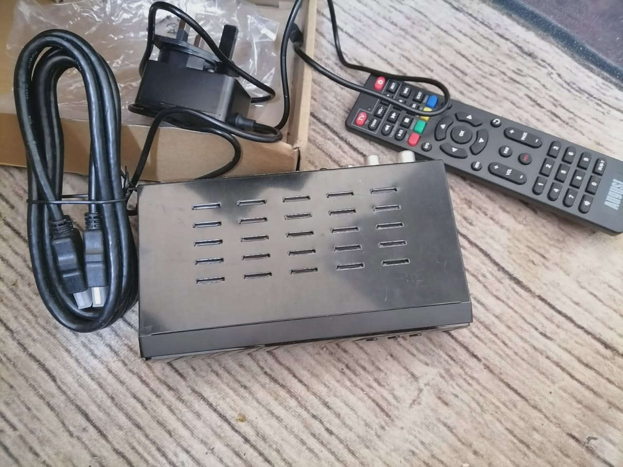 اخوان ستلايت بهل الشكل بي ذاكره256 شغال لوك كامل ملحقات منو يخدمه


**إذا كنت صاحب هذا الإعلان وتريد حذفه لأي سبب، رجاءا أرسل رسالة إلى الدعم الفني**