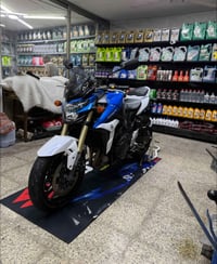 سوزوكي • سوزوكي GSR 750 • GSR 750 • دراجة نارية • دراجة سوزوكي • يابان...