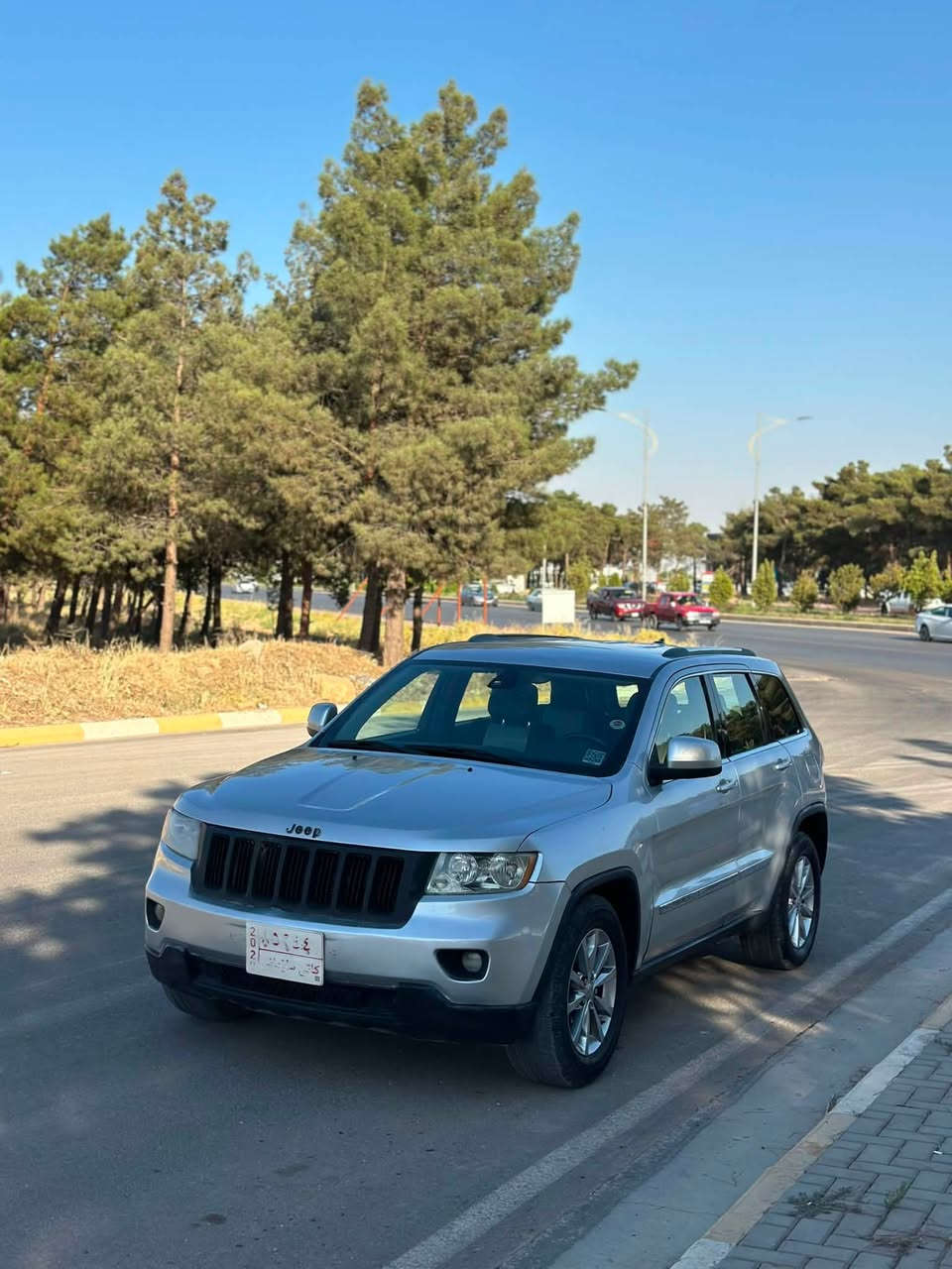 jeep grand cherokee
2013
جێب لاریدۆ 
مۆدێل(٢٠١٣)
سەیارەکە ساخە پێشو دووای کەپسە
 تەحەکوماتی سەر سوکانە
قوشن جلدە
تەبریت سارد-گەرم
چوار جام کارەبا
بە شەرتی گێڕ و مەکینە
سەیارەکە کۆدی بۆ کراوە
نرخ(٦٣)
بۆ زانیاری زیار پەیوەندی بکە بە(***********)
