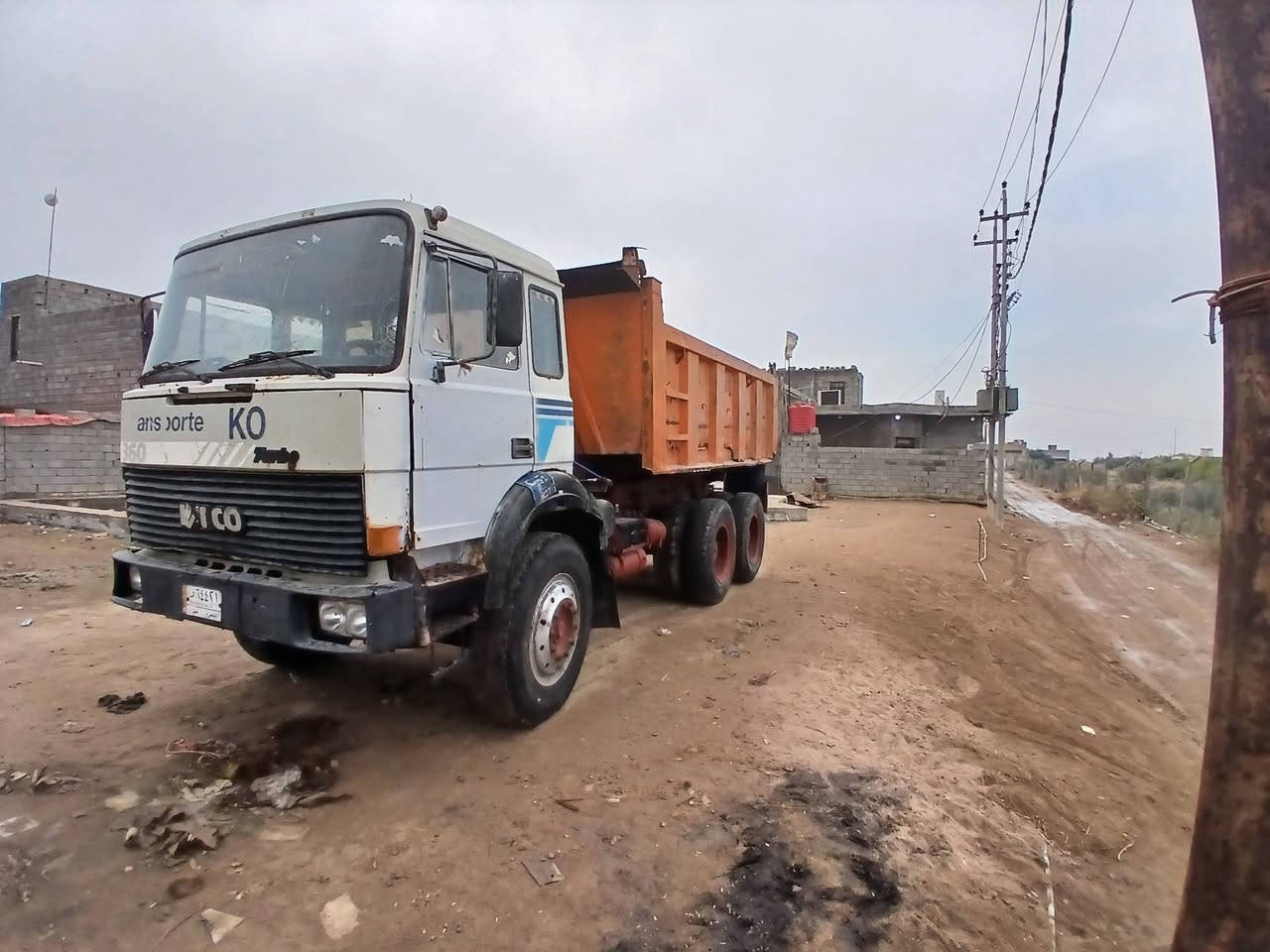 السلام عليكم من.ر خصت الادمن فيكو البيع مكينة ٨حجم ٢٥ كير١٣٠ تيرات نص عمر رقم بصرة الماني سعر٦٥ المكان البصرة القرنة ***********

