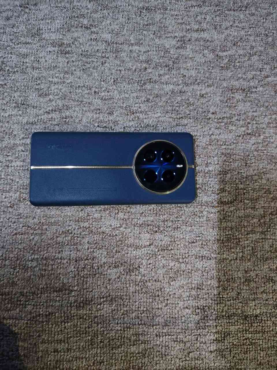 جهاز ريلمي 12 برو بلاص الذاكره 512
الرام 12+12 يعني 24 الجهاز نضيف مو داخل صيانه ابنوبنه 
السعر 230 وبي مجال
التواصل ***********
