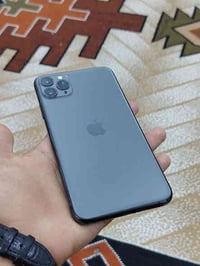 ١١ برو ماكس استخدامي شخصي  ذاكره ٢٥٦  نموذج m مبدل بطاريه وشاشه وكاله ...