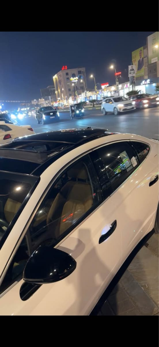 السلام عليكم
سوناتا هايبرد خليجي 2025فول مواصفات 
مال اقصاد استقطاع مباشر مرقم بصره وراعيهه هم بصره خوش انسان وكاله ثاني يوم مقترض وكفيل نفس بيت
مكفوله من رصعه ولخدش 
سياره جديده اخت زيرو ماشيه 20 الف كيلو 
اللون ابيض صدفي
دواخل جلد جملي 
انارة محيطيه متغيره
بانوراما 
شاشة كبيرة 
حساسات 360 درجة 
كاميرا خلفية 
4 انظمة قيادة 
تبريد امامي خلفي 
اليدات ولمري مطعم اسود لامع
بردات خلفية 
كتلوكاتهه وبصمات ثنين موجوده
دخول ذكي 
تشغيل عن بعد 
عدادات ديجيتال 
شاحن لاسلكي 
ماشيه 20 الف كيلو
السعر 220 وبيها مجال 
مكاني بصرة طويسه
تواصل *********** البصرة, العراق
