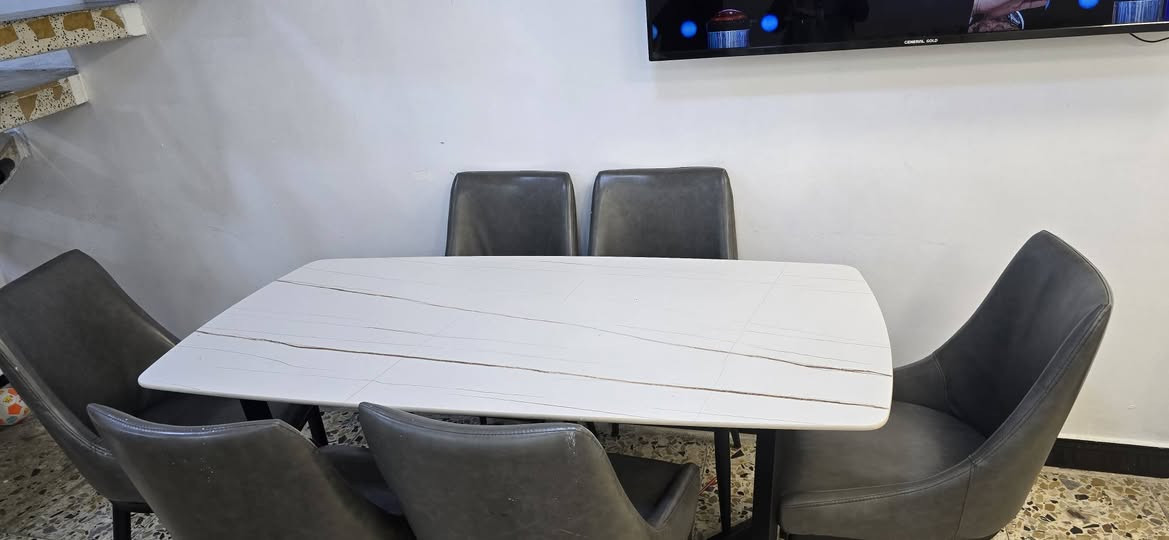 ديوان ٨ مقاعد توصا شغل درجه اولى ميز طعام كراسي جلد حديد قوي يتحمل لحد وزن ١٥٠ لاثنين بمليون ونص عنوان بغداد جديده اي استفسار خاص


**إذا كنت صاحب هذا الإعلان وتريد حذفه لأي سبب، رجاءا أرسل رسالة إلى الدعم الفني**