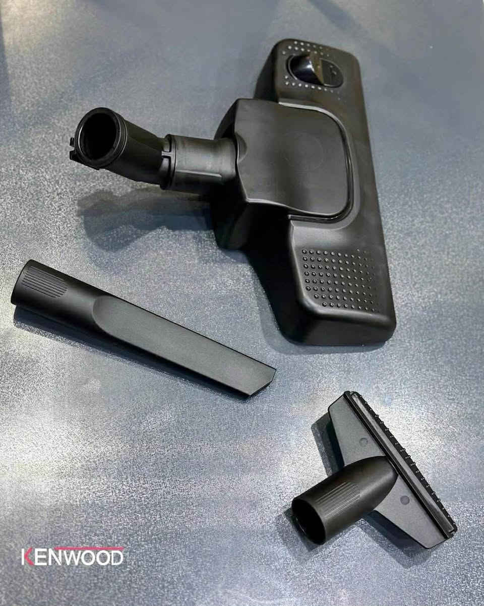 مكنسة كهربائية kenwood 
1- ماطور عالي الكفائة بقوة 2400 واط مزود بظام تيربو
2- حجم خزان 25 لتر
3- وظيفة النفخ 
4- نظام التوفير بالطاقة 
5- فلتر إسفنجي 
6- مؤشر الغبار 
7- نظام تقليل الضوضاء 
8- عجلات 360 درجة لسهولة التحكم 
9- تصميم انيق مع هيكل قوي
10 - سلك كهربائي بطول 5 متر لسهولة الحركة
استخدام فقط للفحص السعر 60


**إذا كنت صاحب هذا الإعلان وتريد حذفه لأي سبب، رجاءا أرسل رسالة إلى الدعم الفني**