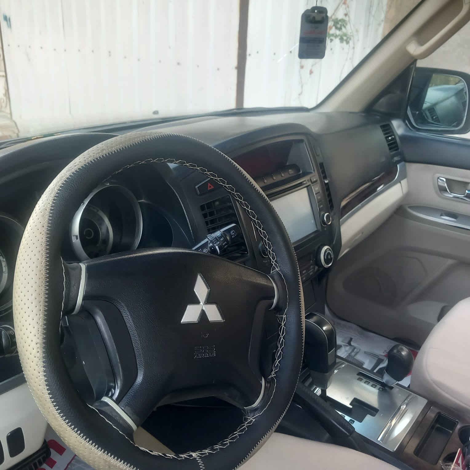 باجيرو ٢٠١٠
للبيع او مراوس 
مكفولة عدا شبر بالجامغ الايمن الامامي المحرك ستندر ٦سلندر 
٣٥٠٠ تدفئة تبريد ماشيه ٩٠ الف 
إشارة بالمري مري شفط 
السياره بأسمي مكانها بغداد 
السعر ١٤٥
***********
