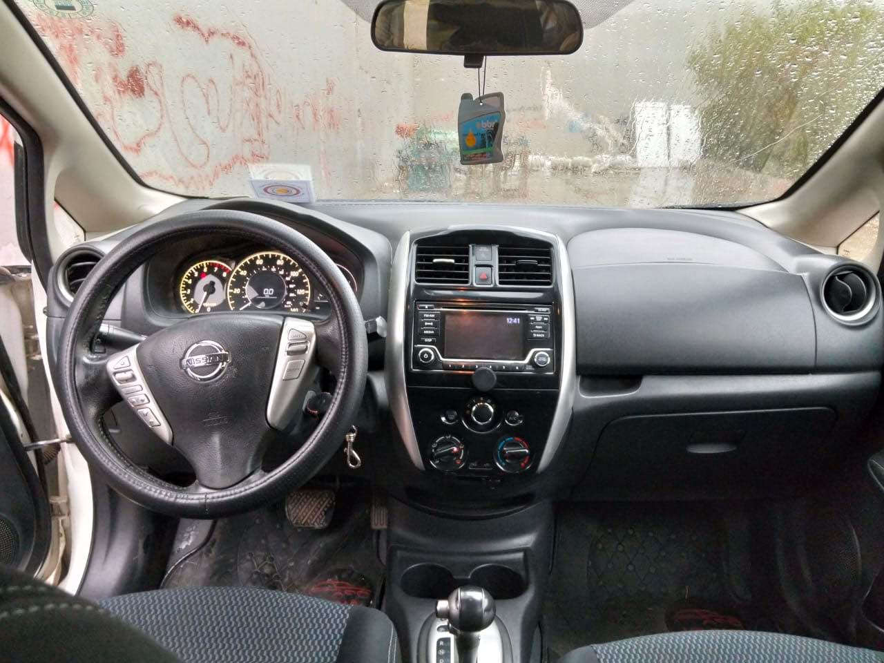 سلام علیکم نيسان  فيرسا نوت  موديل ٢٠١٦ ڕەقەم و سەنەوی و هەزەى نويية .
سەیارةكة ٣ پارچةى  سبوغة بي ژورى بي ايرباگ پيش و پشت كةپس   بەناوکردن و گێڕ مەکینە و تەبرید بەشەرت سعرى ٩٥ وةرةقةو و معاملةكى برايانة. 
0750 491 2688 أربيل, العراق
