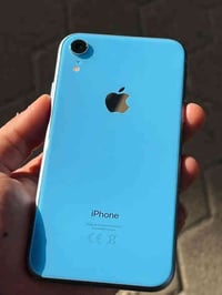 ايفون اكس ار . ذاكره 64 . بطاريته 77 . بلاد كله ع وضع شركه . ضهر بي فط...