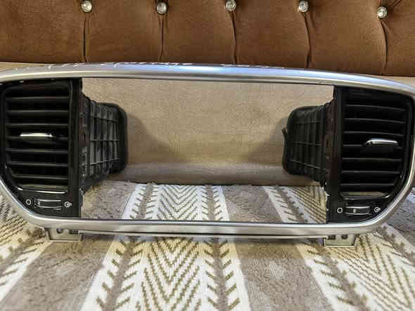 السلام عليكم 
يوجد دكتات تبريد سبورتج من 19لل21وسطيات 

تفصيخ اصلي نضيفات كلش 

مكان بغداد ***********
