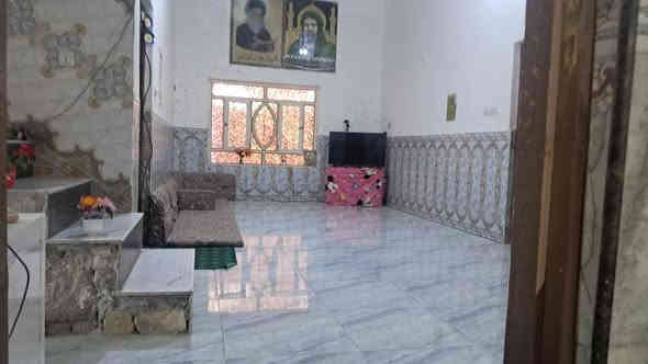 بيت مساحه 370 للبيع  طريق عكيكه سوك قريب على مجمع قسام الاستفسار مراسله الرقم او الاتصال ***********
