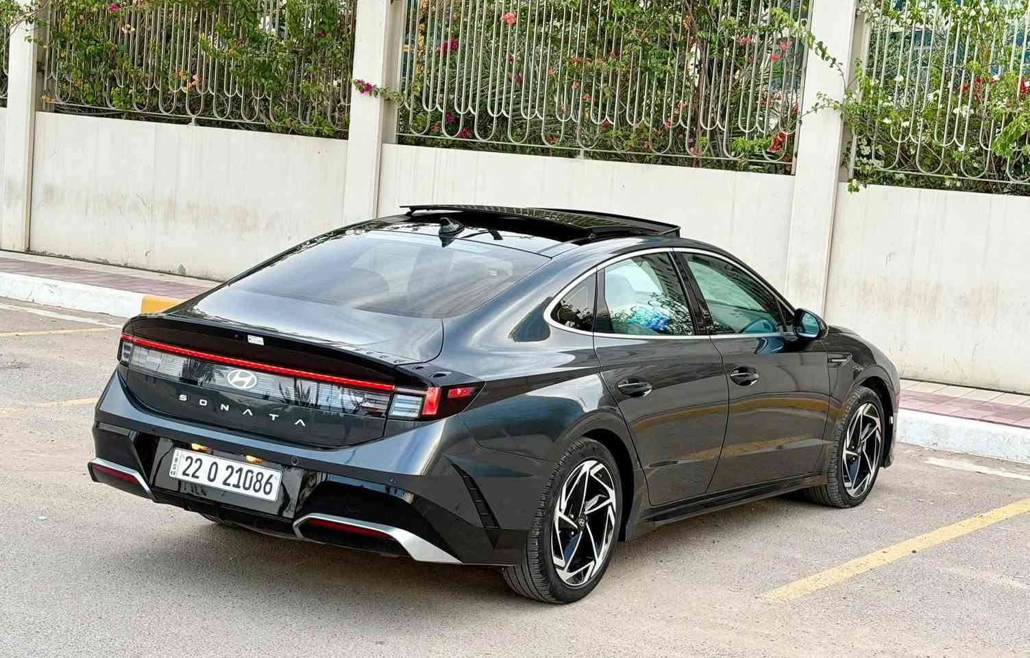 السلام عليكم
للبيع فقط سوناتا 2024 شكل جديد

لون رصاصي
فول مواصفات 1/1

‏2.5L حجم محرك
بنوراما
گير 8 نمر تعليك
بصمة تشغيل وابواب
المقاعد: كهربائي  + تدفئة 
٥ وضعيات قيادة
جنطه ذكيه 
لايت لد 
بك لايت لد 
ترحيب
دشبول الاكتروني 
شاشه كبيره 
كير تعليك 
شحن لاسلكي
اوتو ستوب
اوتو هولد
رادار
نقطة عمياء
رادار خطوط شوارع
فوول تحكم ستيرن
سيارة رقم اربيل ترقيم ودخول جديد 
حادث جاملغ وباب خلفي صبغ ايرباك برده فقط

سياره  ماشيه 11 ألف فقط مشي امريكا
سعر مناسب 🔥(194)🔥

العنوان بغداد العطيفيه 

 للاستفسار 📞 
***********
